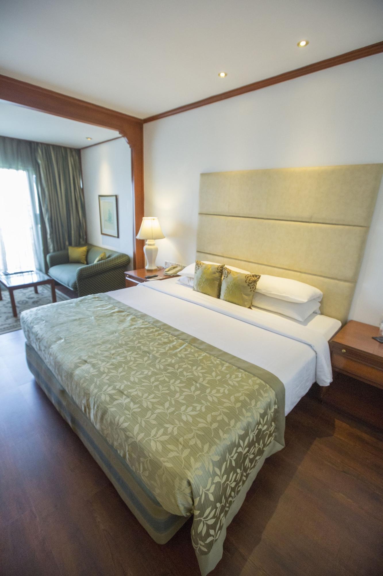 فندق تاج بَنجَرا حيدر أباد المظهر الخارجي الصورة A room at the Taj Bengal