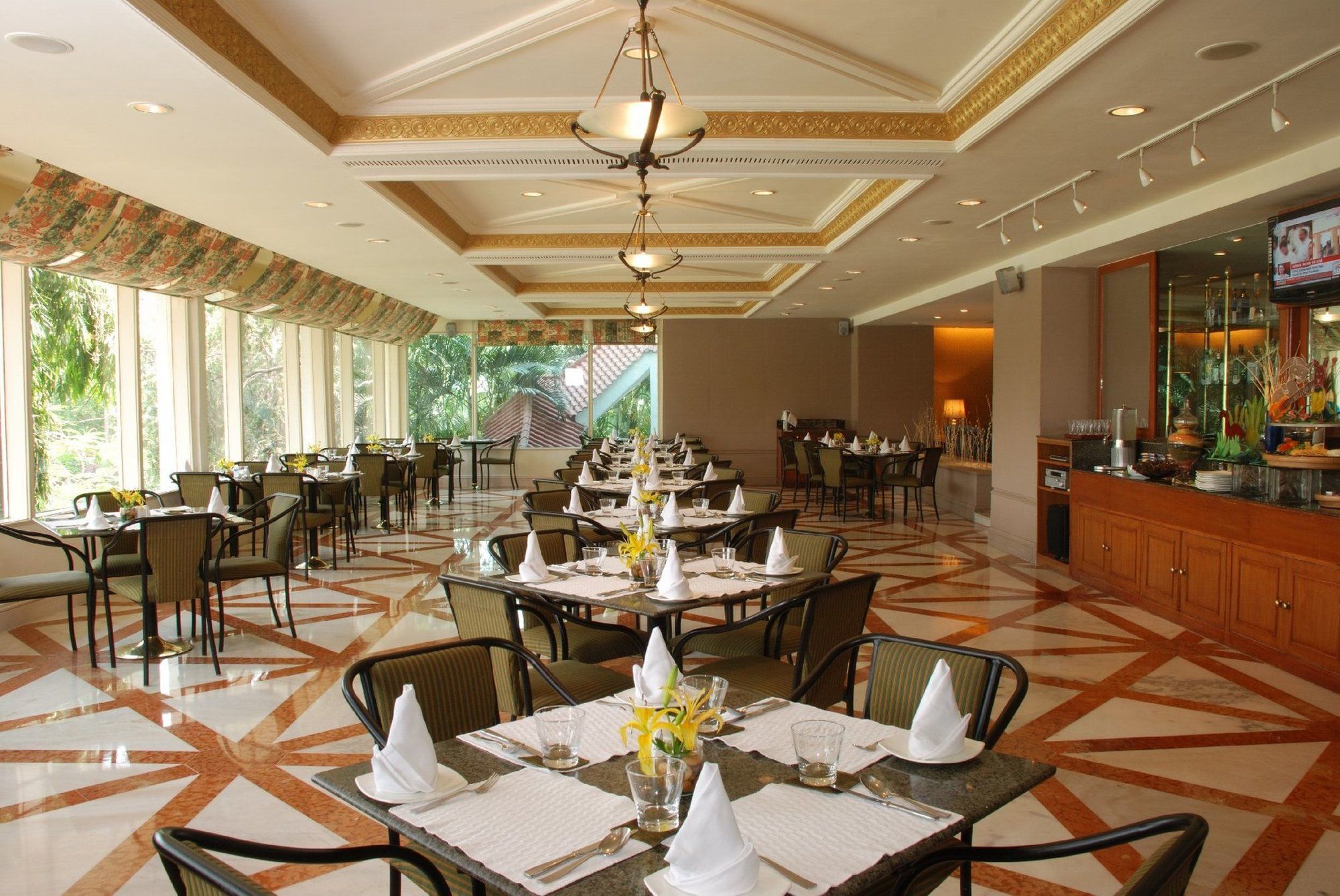 فندق تاج بَنجَرا حيدر أباد المطعم الصورة The restaurant at the hotel