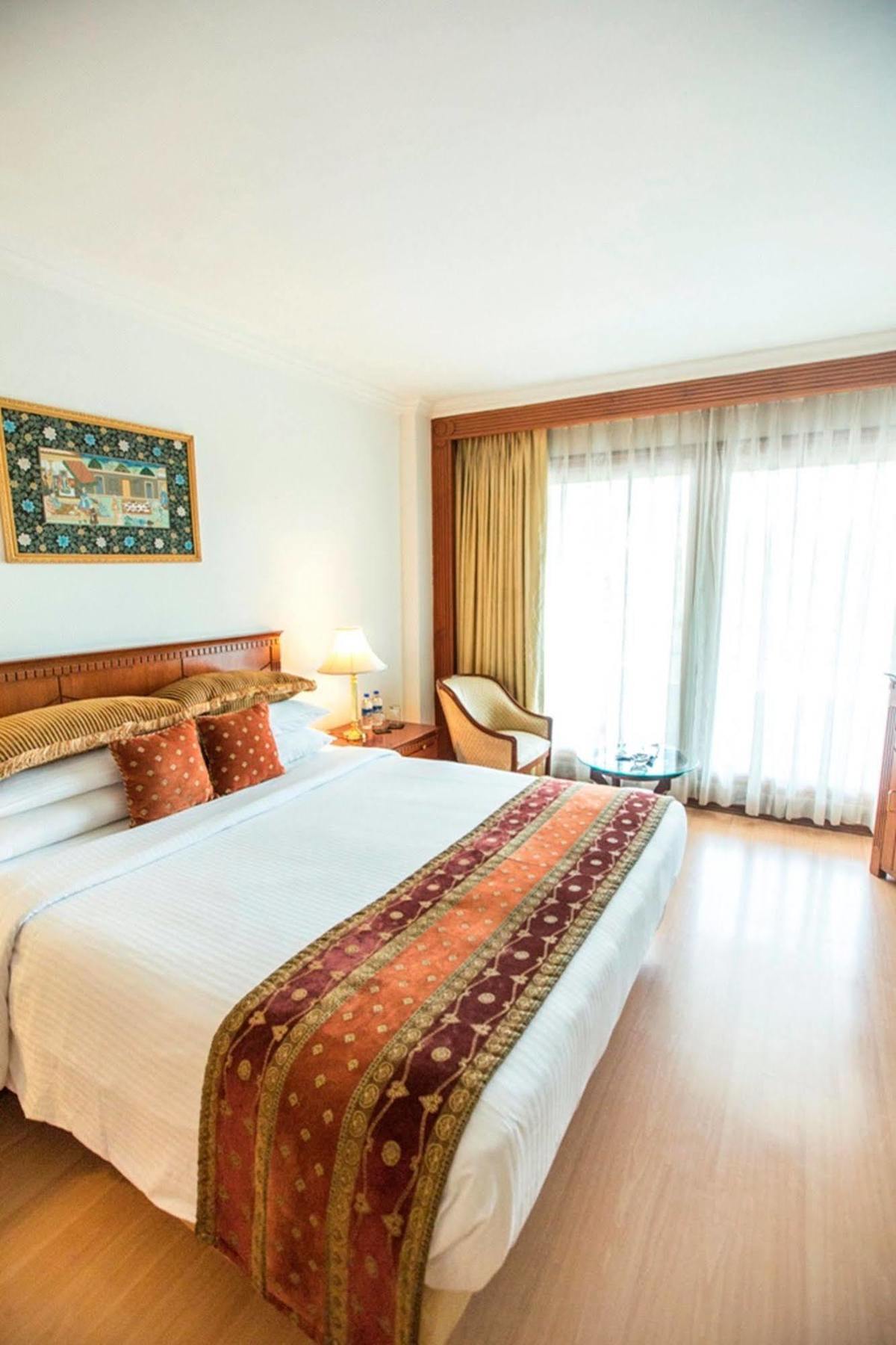 فندق تاج بَنجَرا حيدر أباد المظهر الخارجي الصورة A room at the Taj Bengal
